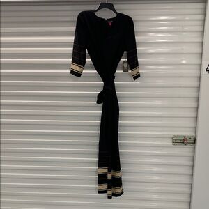 Vince Camuto Black Ruffled Tiered Gown
